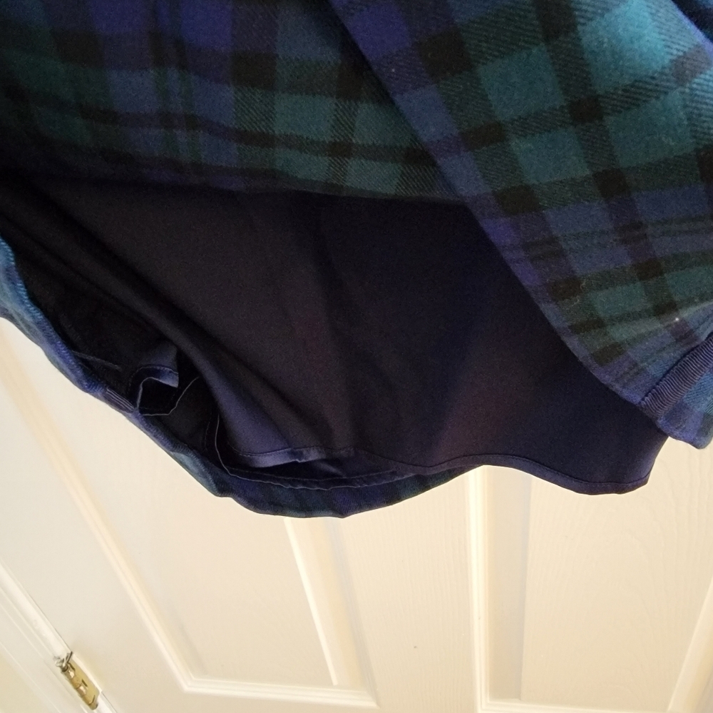 Holiday Mini Skirt - EUC Vineyard Vines Blackwatch Tartan Sz 4 - Picture 3 of 6